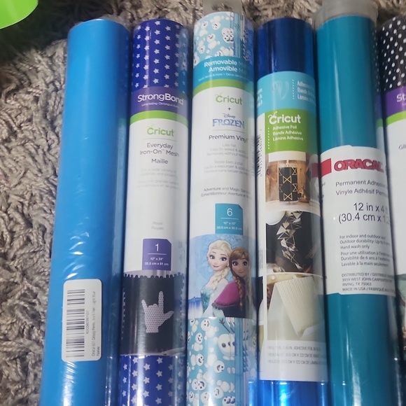 ORACAL AND CRICUT VINYL - Picture 1 of 5